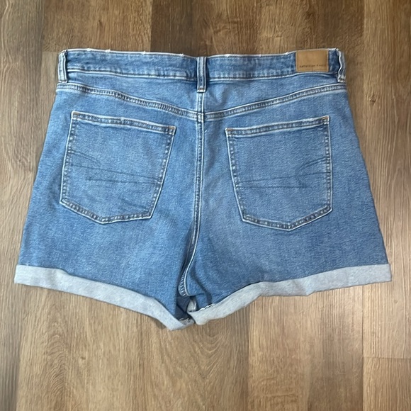 AE Mom Short - Size 18 - Picture 2 of 5